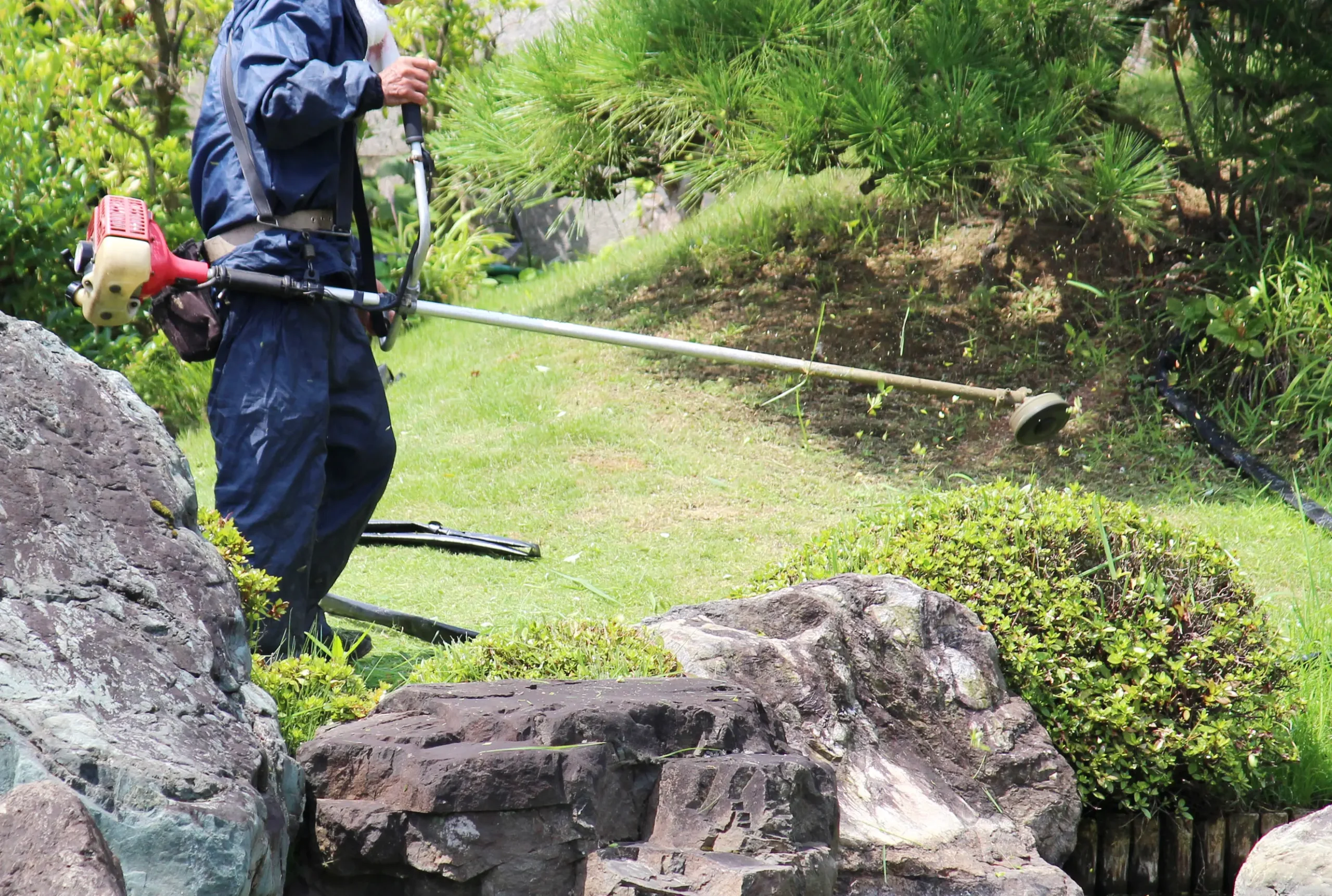 香川県で草刈り業社をお探しの方はフジトラストへ